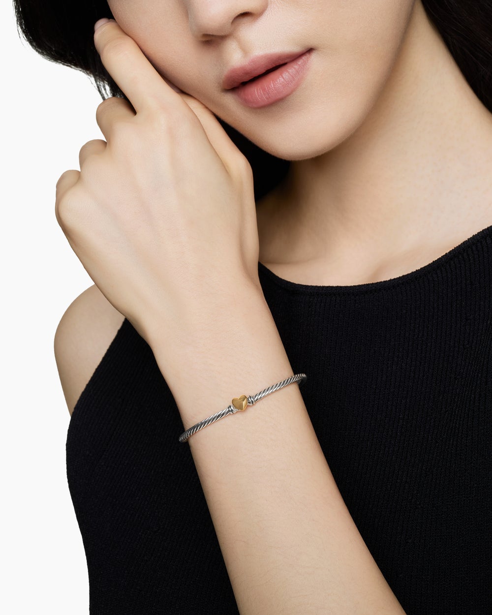 Womens Classic Cable Heart Station Bracelet