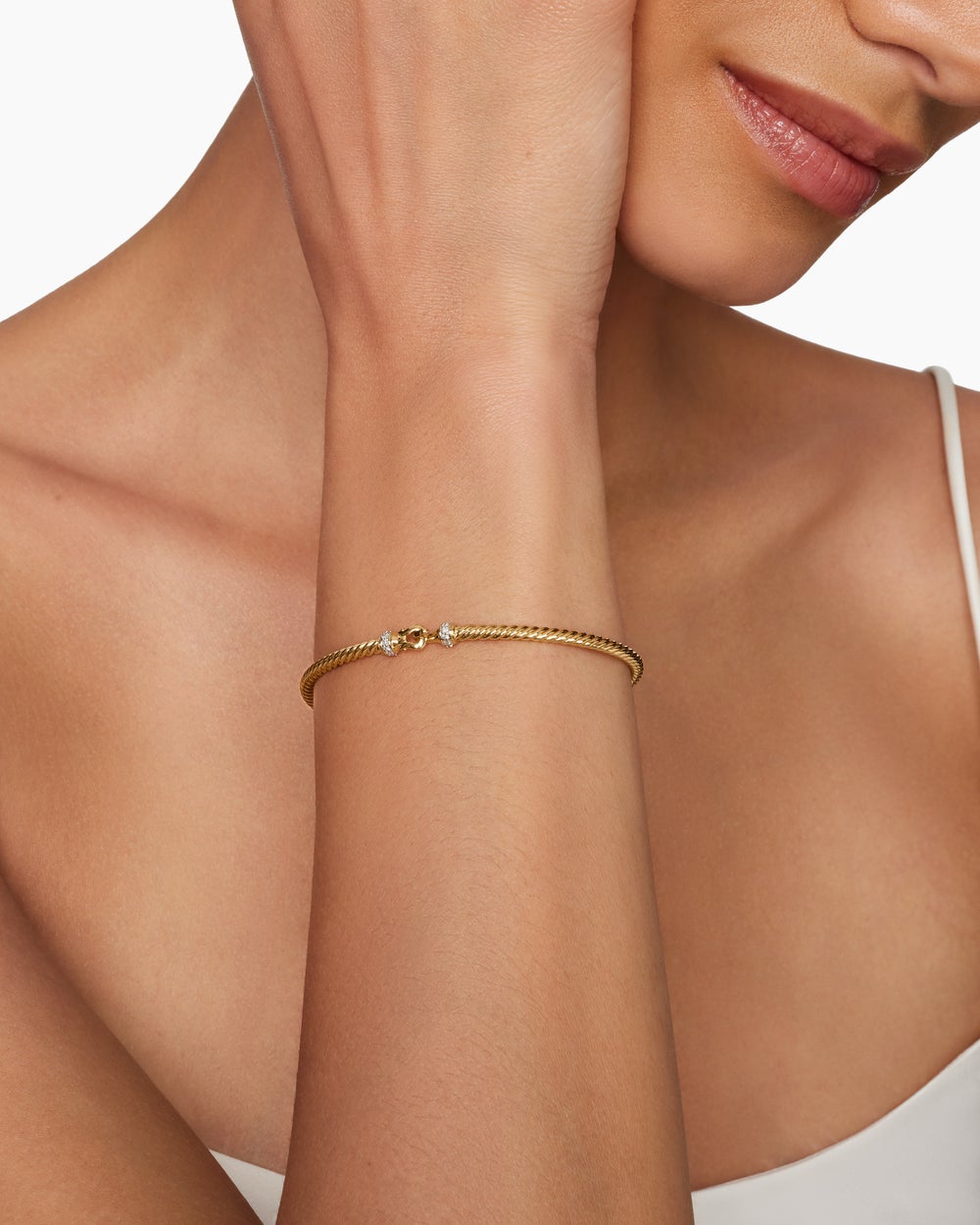 Womens Buckle Classic Cable Bracelet in 18K Yellow Gold with Diamonds, 2.6mm
