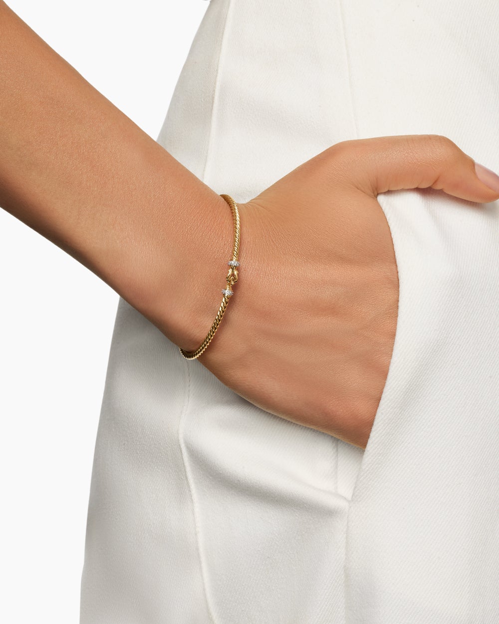 Womens Buckle Classic Cable Bracelet in 18K Yellow Gold with Diamonds, 2.6mm