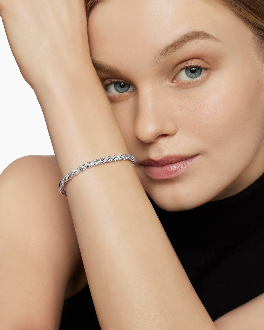 Womens Sculpted Cable Flex Bracelet in 18K White Gold with Diamonds, 5mm