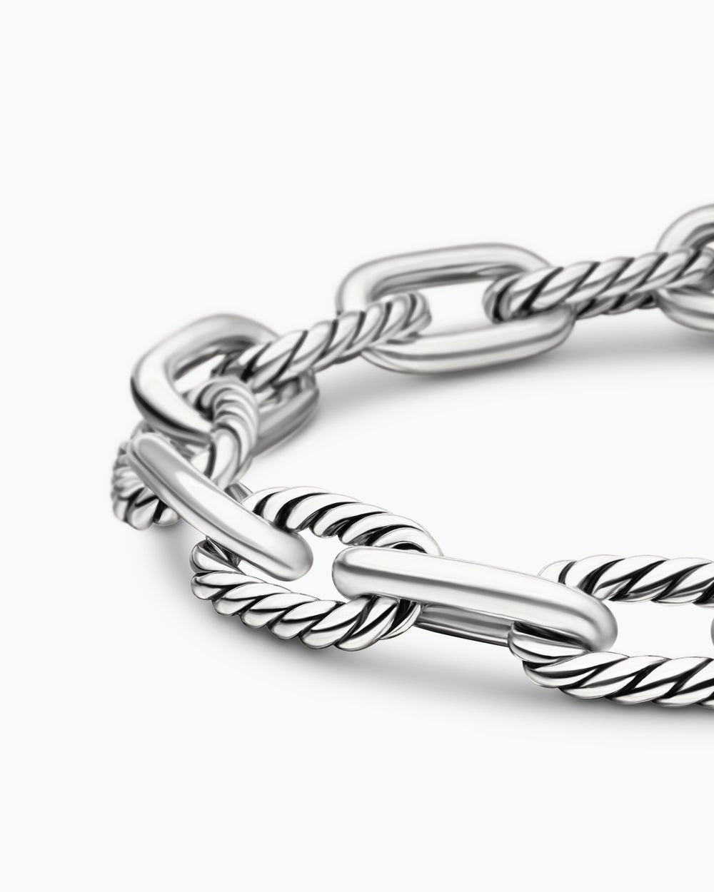 Womens DY Madison Chain Bracelet in Sterling Silver, 8.5mm