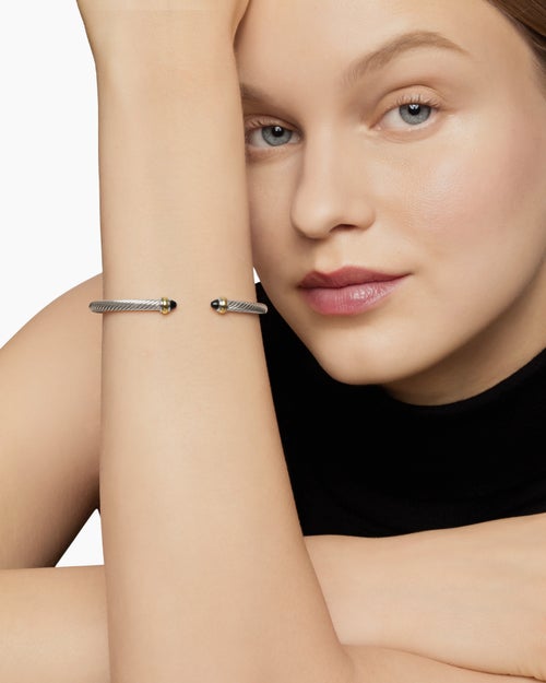 Womens Classic Cable Bracelet in Sterling Silver with 18K Yellow Gold and Black Onyx, 4mm
