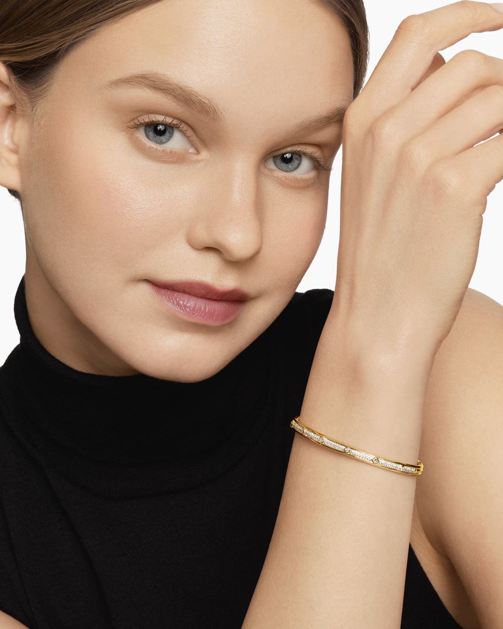 Womens Modern Renaissance® Bangle Bracelet in 18K Yellow Gold with Full Pavé Diamonds, 4.5mm