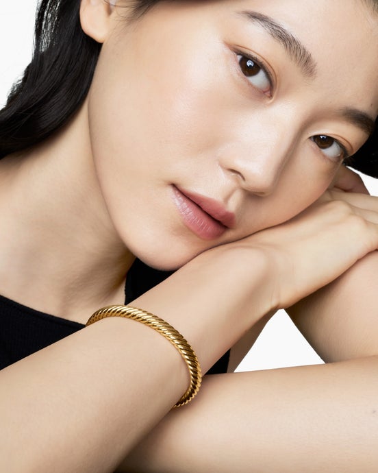 Modern Oval Cablespira Bracelet in 18K Yellow Gold, 7mm
