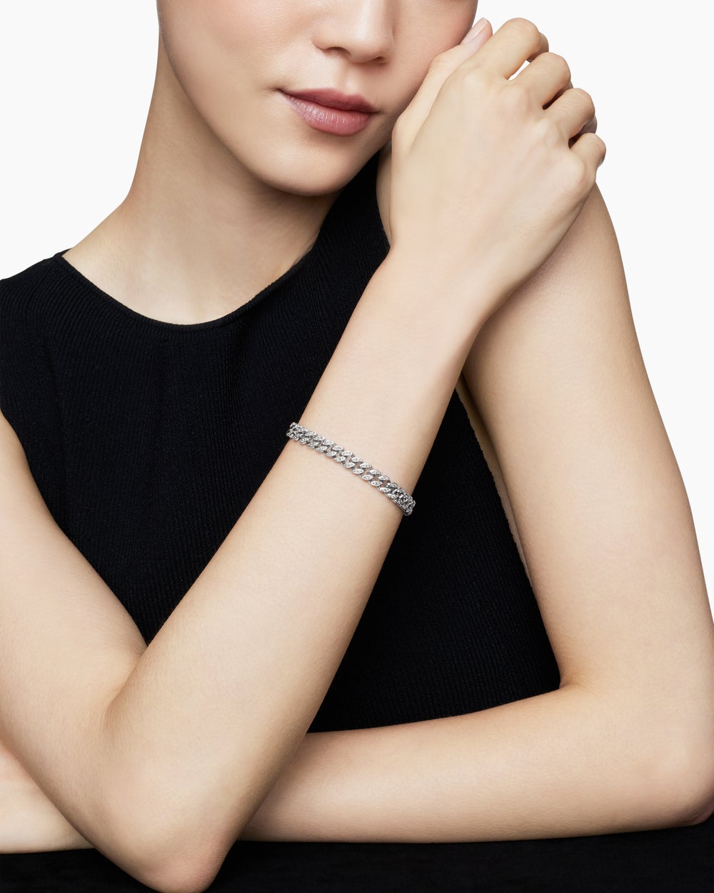 Womens Curb Chain Bracelet in Sterling Silver with Diamonds, 7mm
