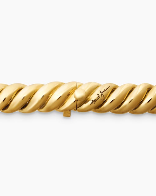 Womens Sculpted Cable Bracelet in 18K Yellow Gold, 8.5mm