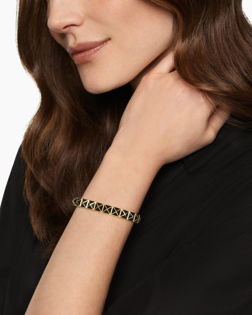 Womens Pyramid Cuff Bracelet in 18K Yellow Gold with Black Onyx, 8mm