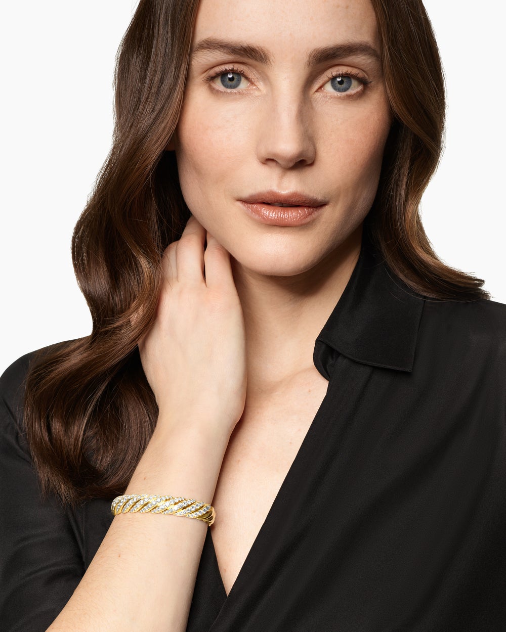 Womens Sculpted Cable Flex Bracelet in 18K Yellow Gold with Diamonds, 11mm