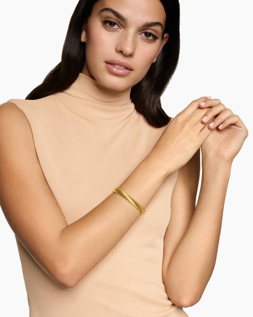 Womens Sculpted Cable Bangle Bracelet in 18K Yellow Gold, 8mm