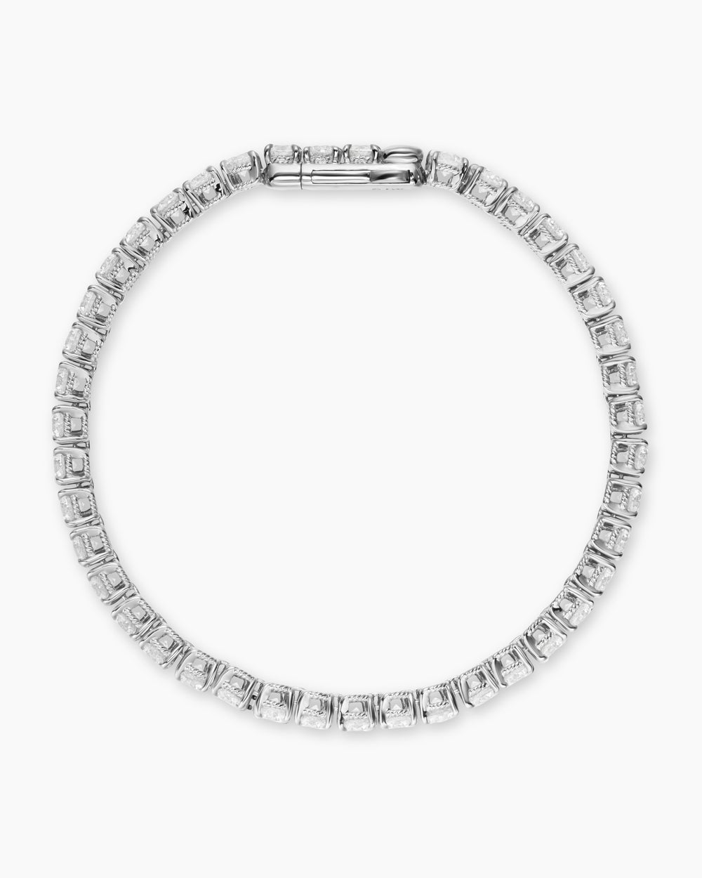 Womens Tennis Bracelet in 18K White Gold with Diamonds, 4mm