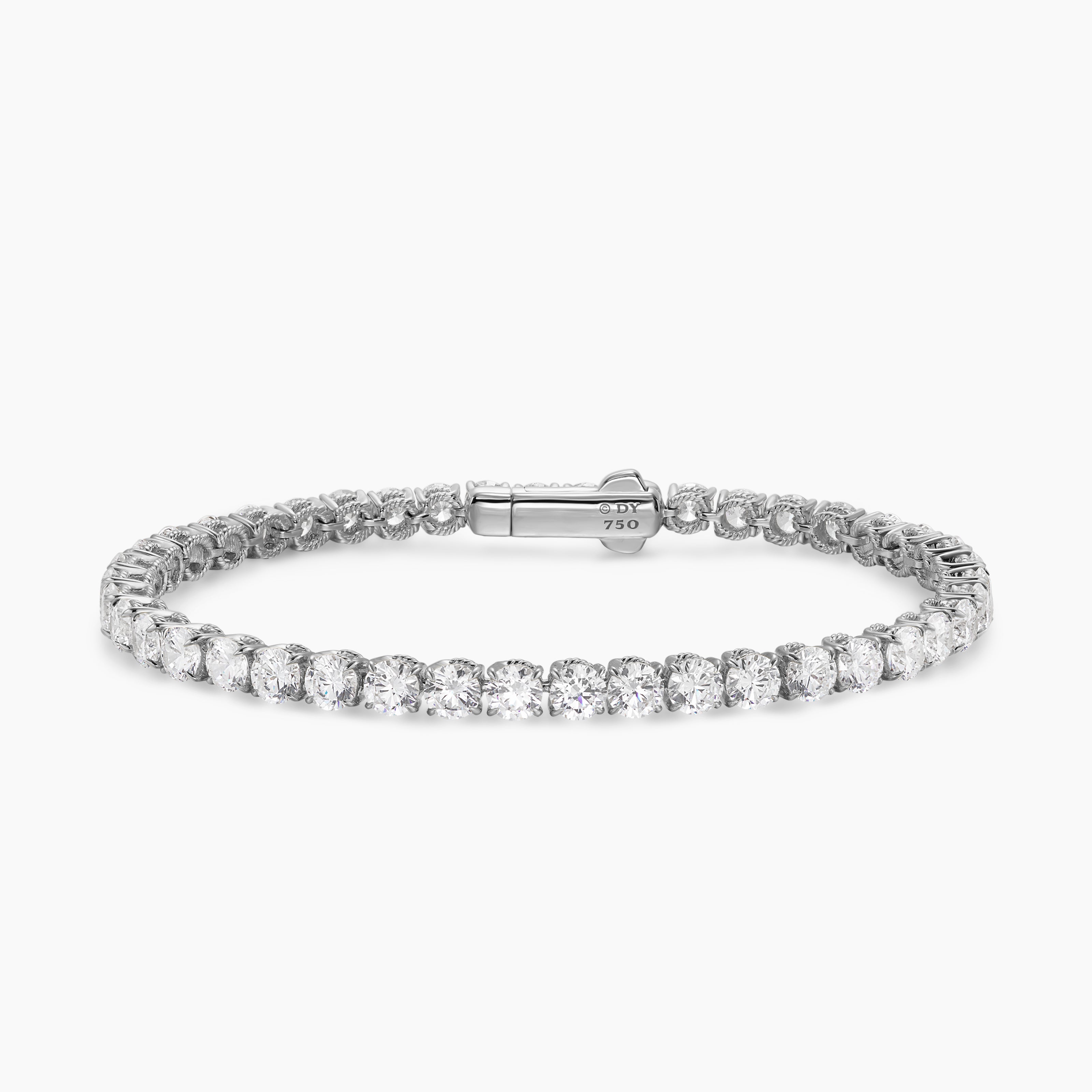 Womens Tennis Bracelet in 18K White Gold with Diamonds, 4mm