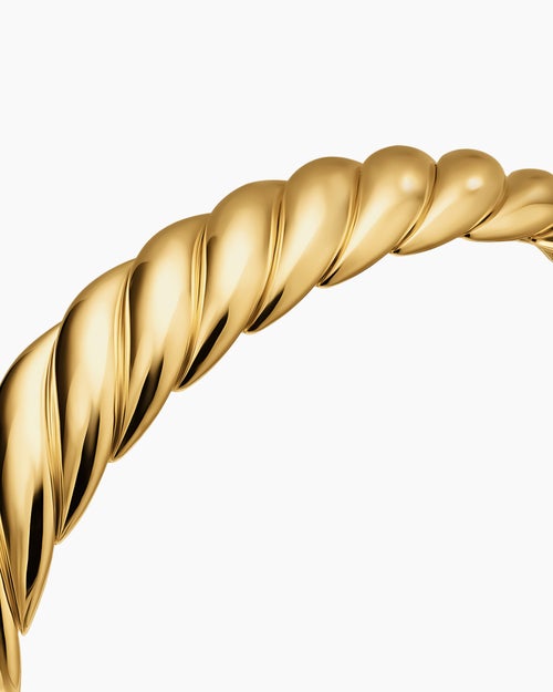 Womens Sculpted Cable Flex Bracelet in 18K Yellow Gold, 11mm