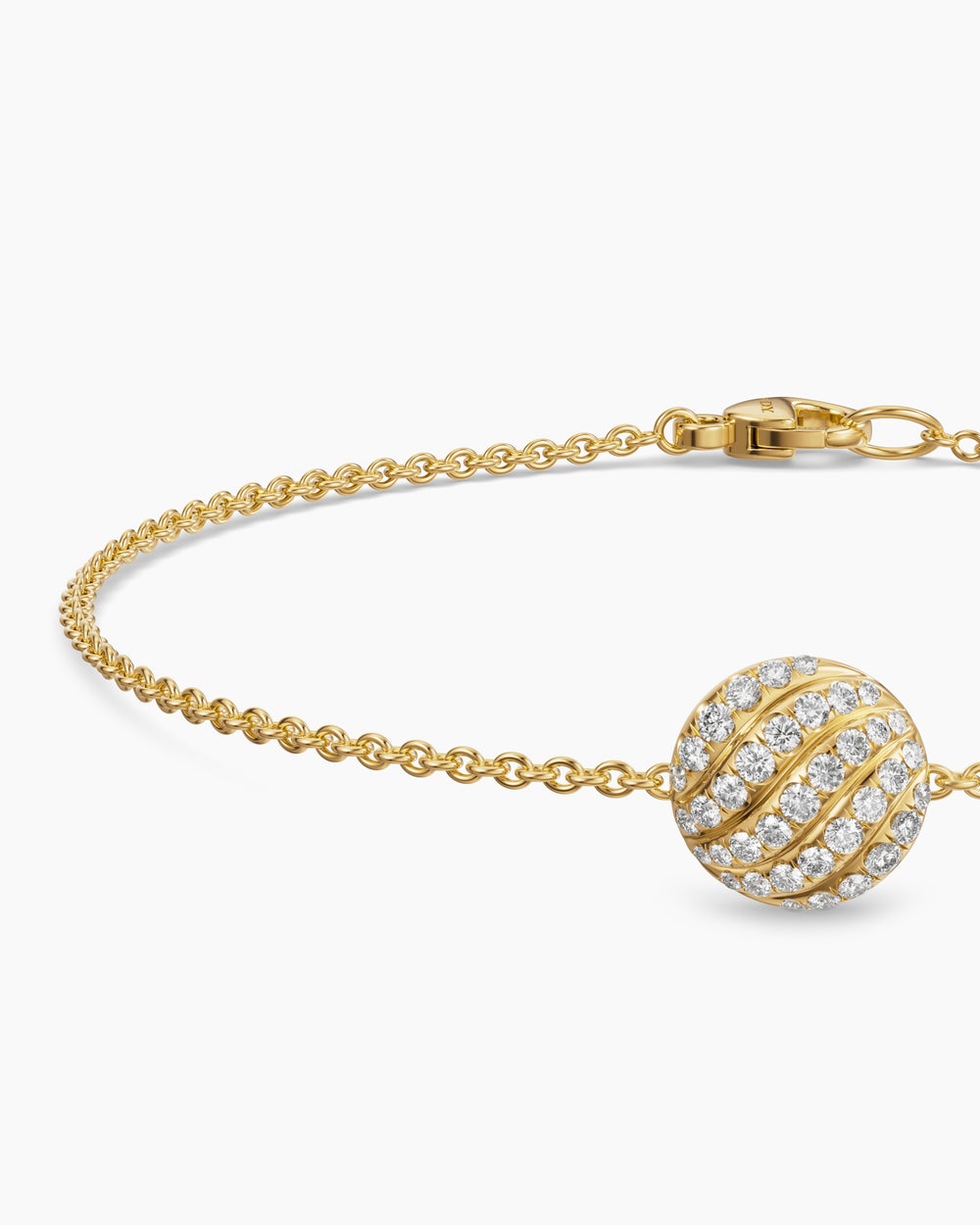 Womens Sculpted Cable Centre Station Chain Bracelet in 18K Yellow Gold with Diamonds, 10mm