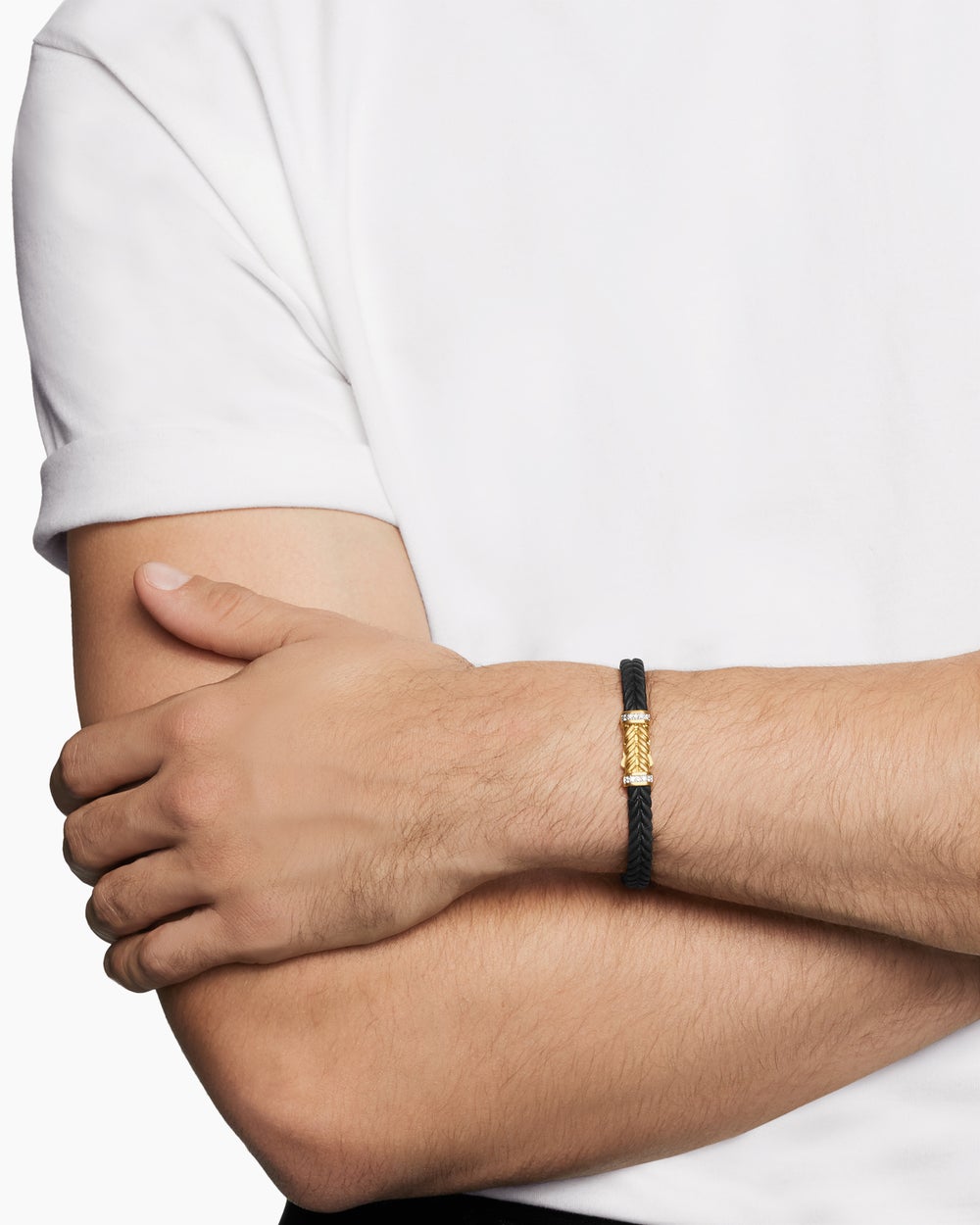 Mens Chevron Bracelet in Black Rubber with 18K Yellow Gold and Diamonds, 6mm