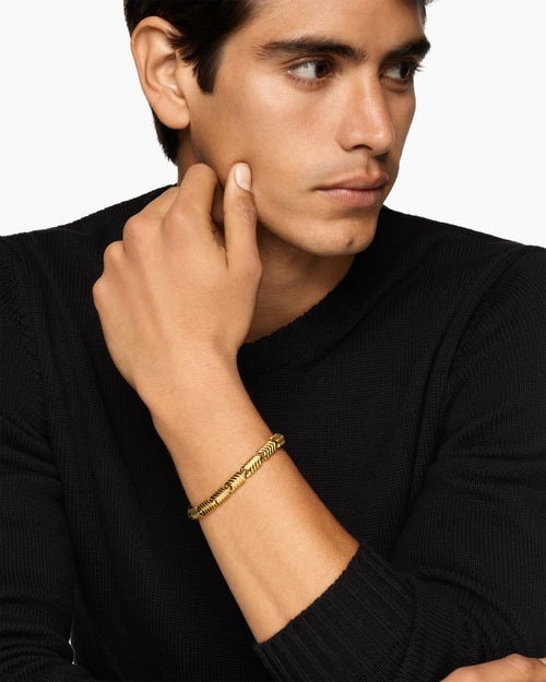 Mens Chevron Link Bracelet in 18K Yellow Gold, 7.6mm