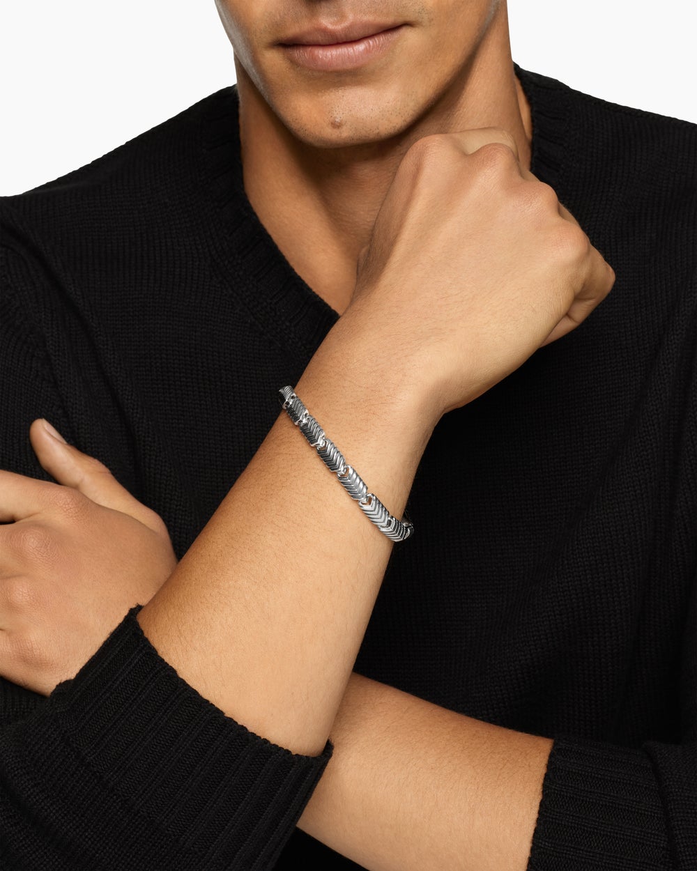 Mens Chevron Link Bracelet in Sterling Silver, 7.6mm