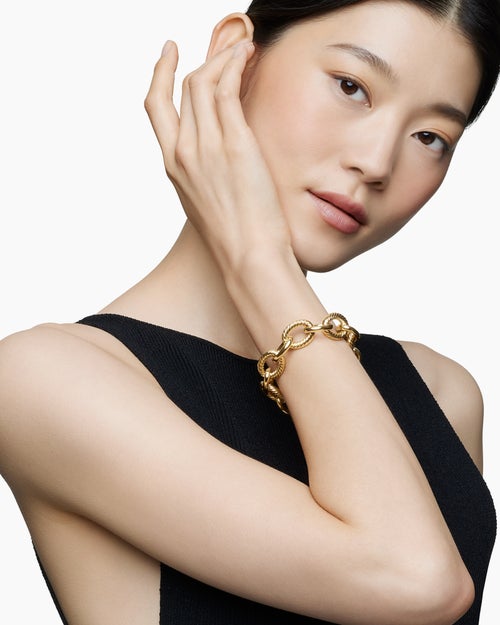 Womens Oval Link Chain Bracelet in 18K Yellow Gold, 17mm