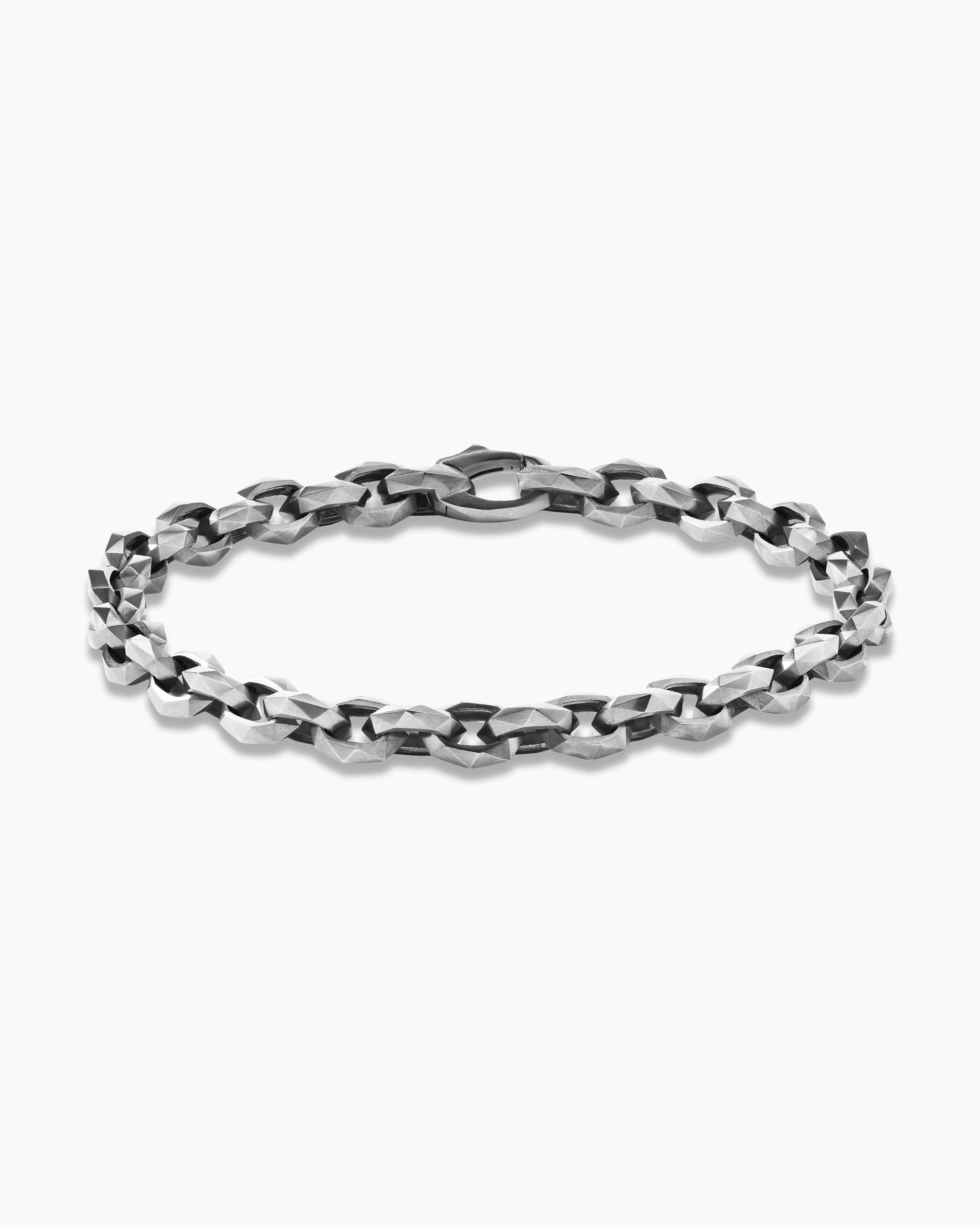 Mens Torqued Faceted Chain Link Bracelet in Sterling Silver, 7mm
