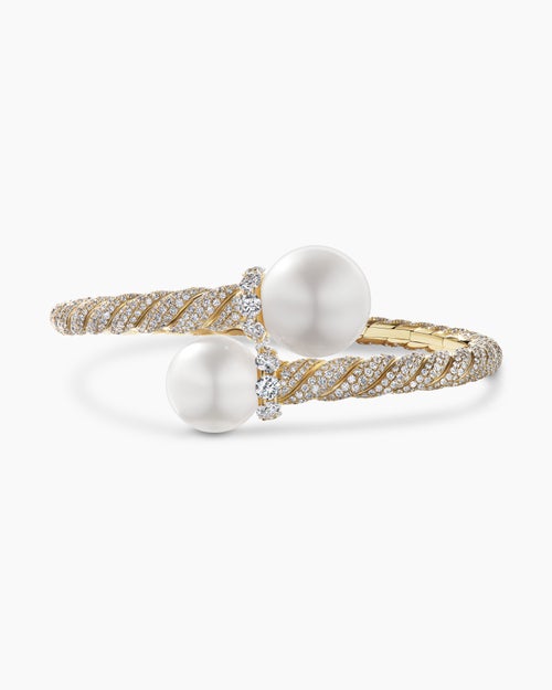 Bracelet Bypass Sculpted Cable Flex à perle blanche des mers du sud DY Lumina en or jaune avec diamants femmes