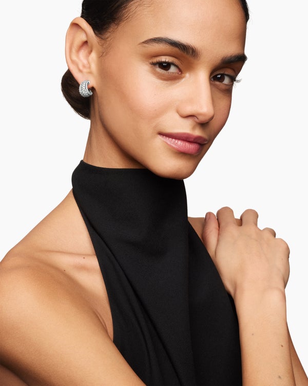 Floating Diamonds Shrimp Earrings in White Gold