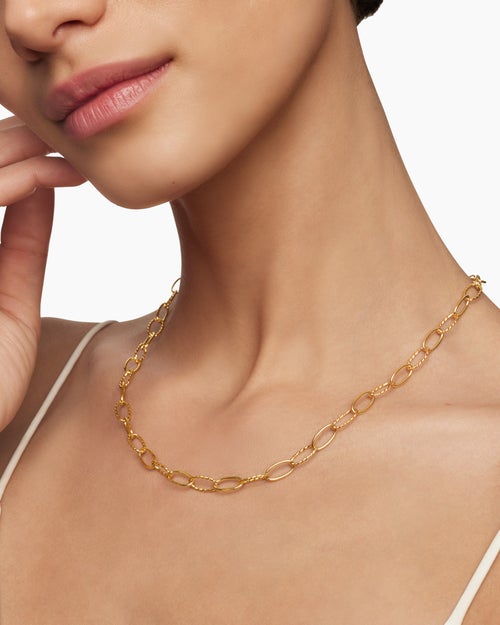 Womens Elongated Oval Link Necklace in 18K Yellow Gold, 6mm