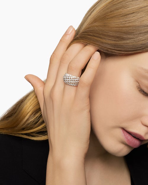 Womens Floating Diamonds Ring in Yellow Gold