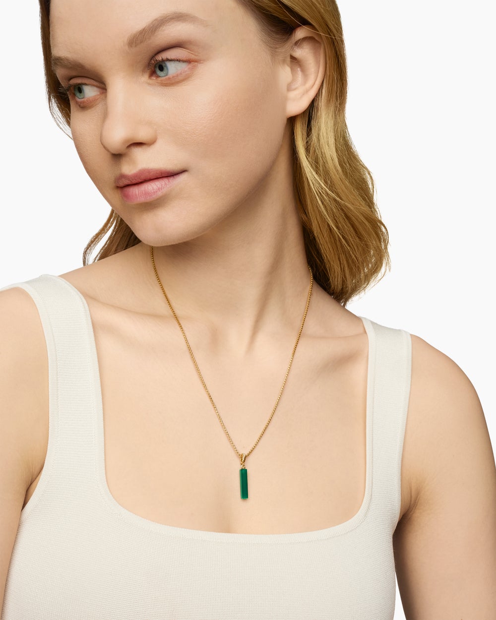 Womens Barrel Amulet with Green Onyx and 18K Yellow Gold, 20mm