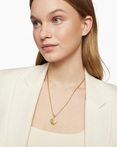 Womens Aries Amulet in 18K Yellow Gold with Diamonds, 19mm