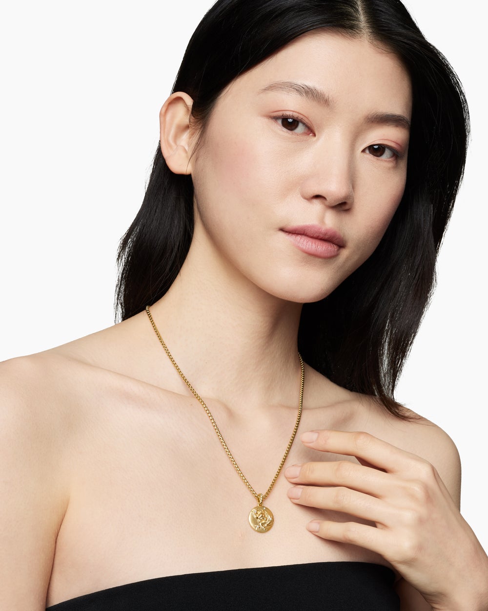 Womens Taurus Amulet in 18ct Yellow Gold with Diamonds, 19mm