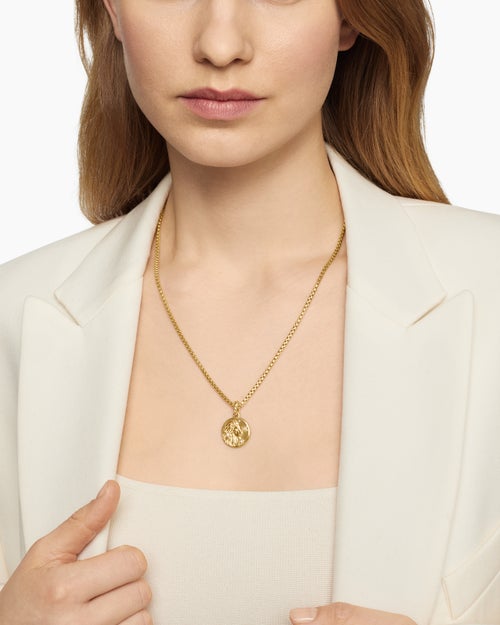 Womens Leo Amulet in 18ct Yellow Gold with Diamonds, 19mm