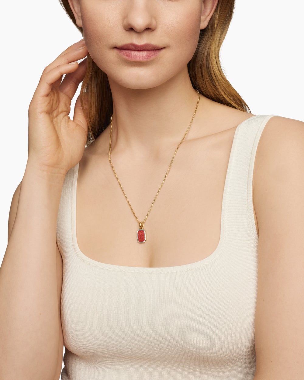 Womens Petrvs® Bee Amulet in 18K Yellow Gold with Carnelian and Diamonds, 15mm