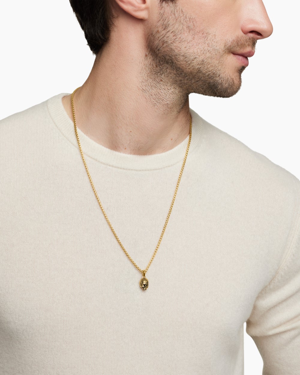 Mens Memento Mori Skull Amulet in 18K Yellow Gold, 16mm