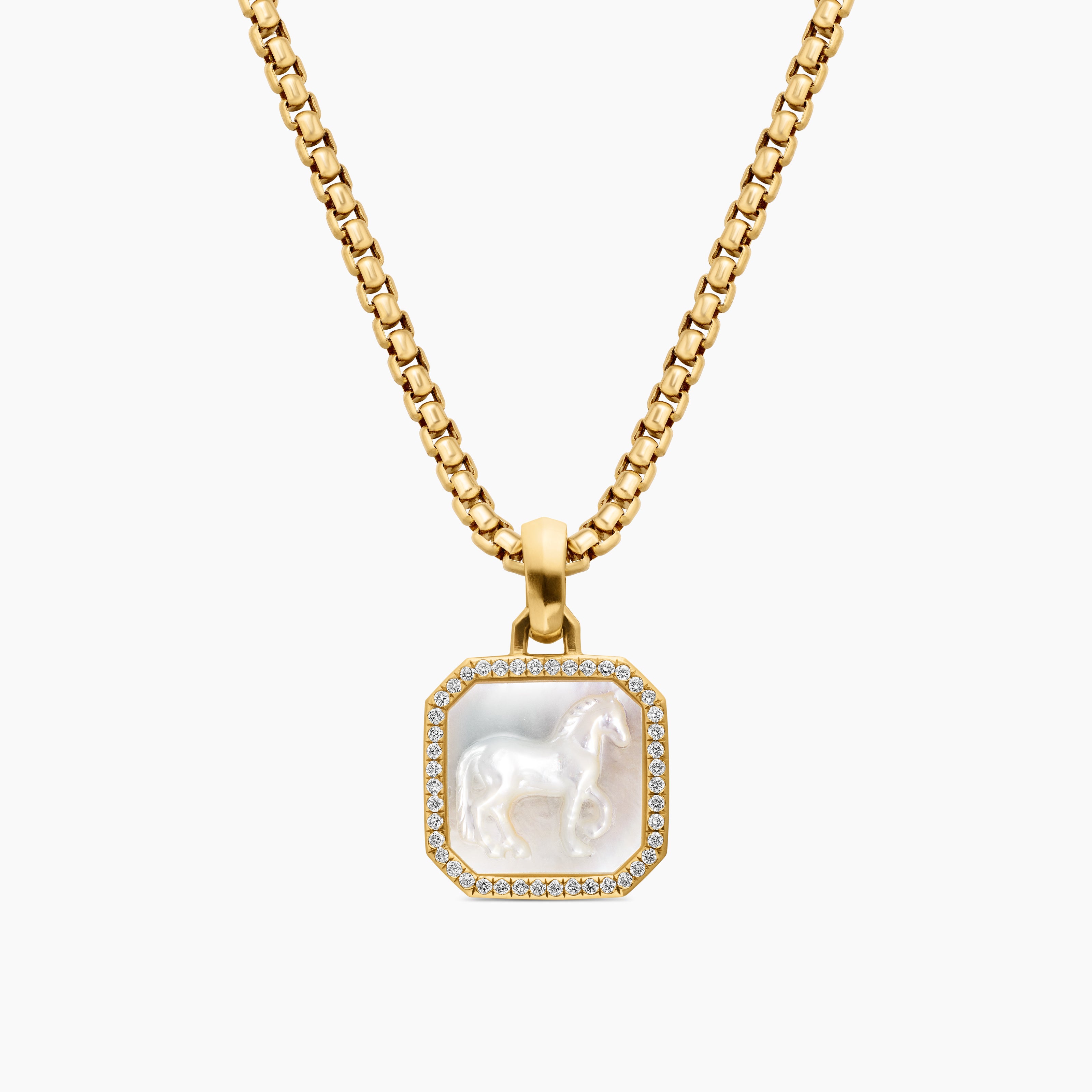 Womens Petrvs&reg; Horse Amulet in 18K Yellow Gold with Mother of Pearl and Diamonds, 16.4mm
