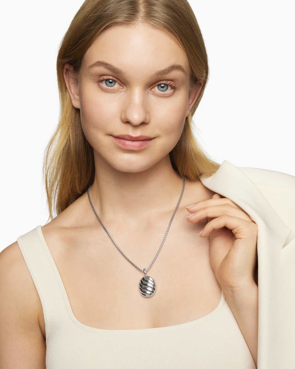 Womens Sculpted Cable Locket in Sterling Silver, 27mm