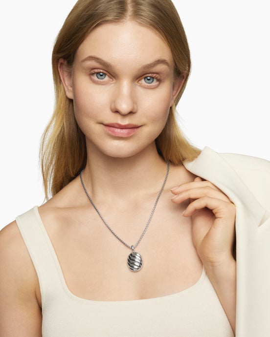 Sculpted Cable Locket in Sterling Silver, 27mm