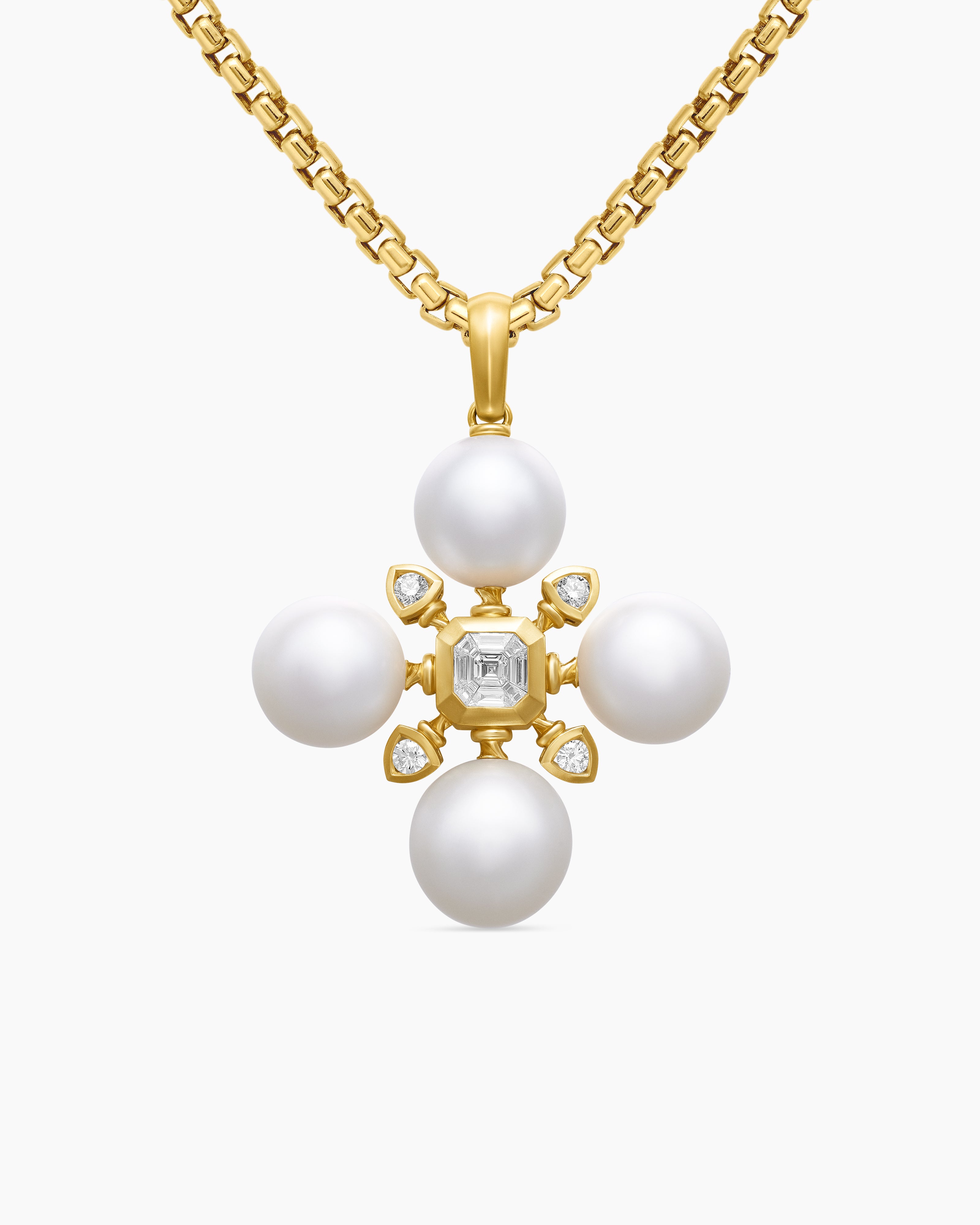 Womens Renaissance&reg; Pearl Pendant in 18ct Yellow Gold with Pearls and Diamonds, 29.4mm