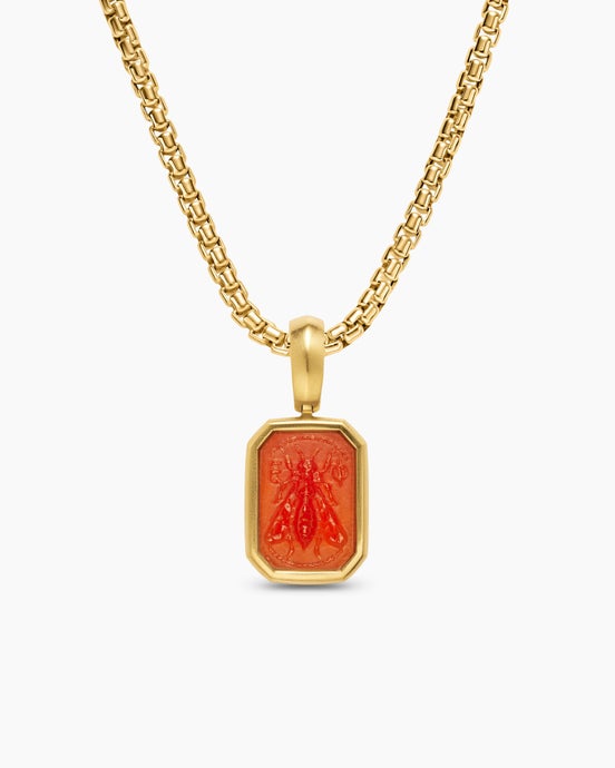 Petrvs® Petite Bee Amulet in 18K Yellow Gold with Carnelian, 12.8mm