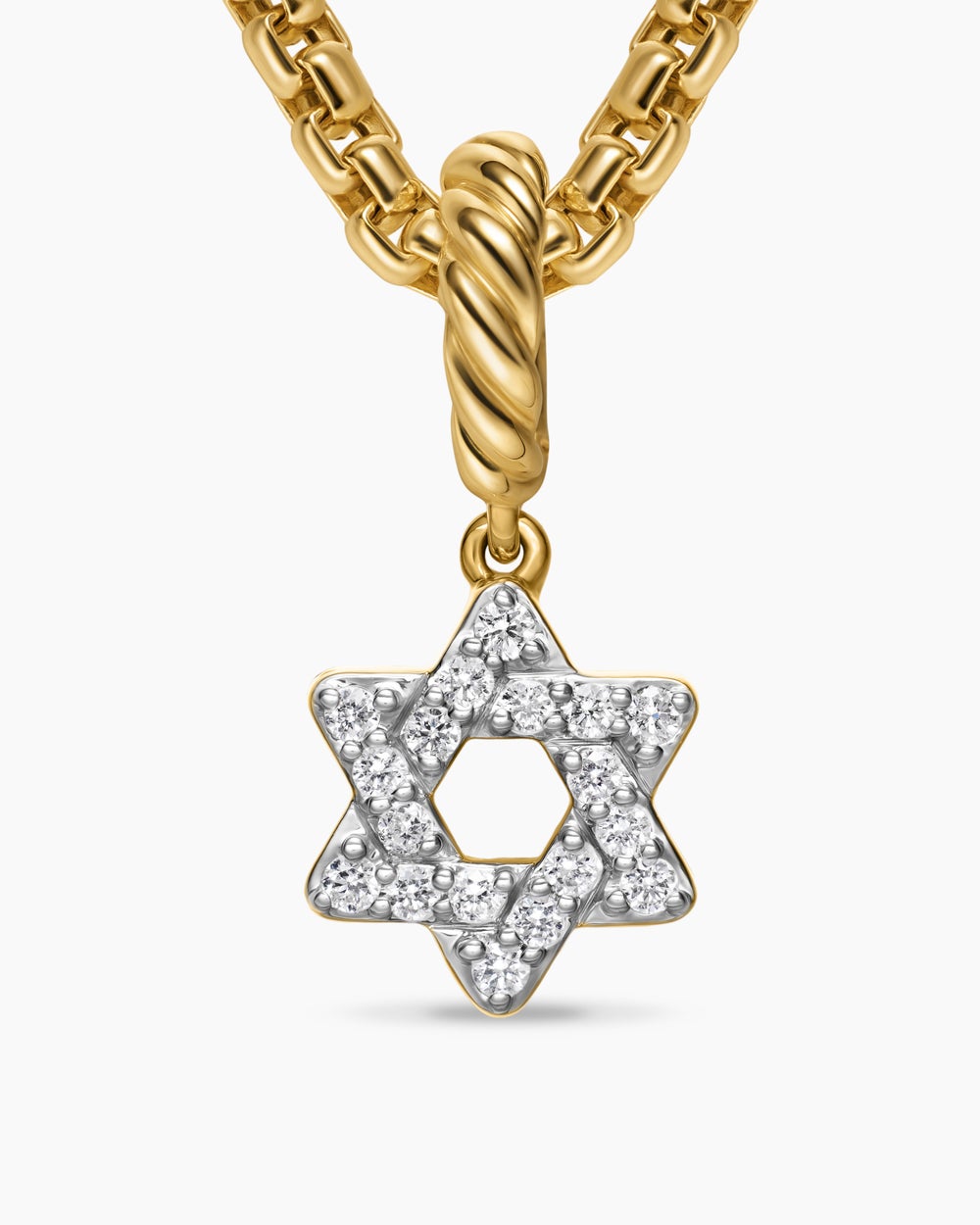 Amulette à micro pavé Étoile de David en or jaune 18 carats avec diamants, 7,4 mm femmes