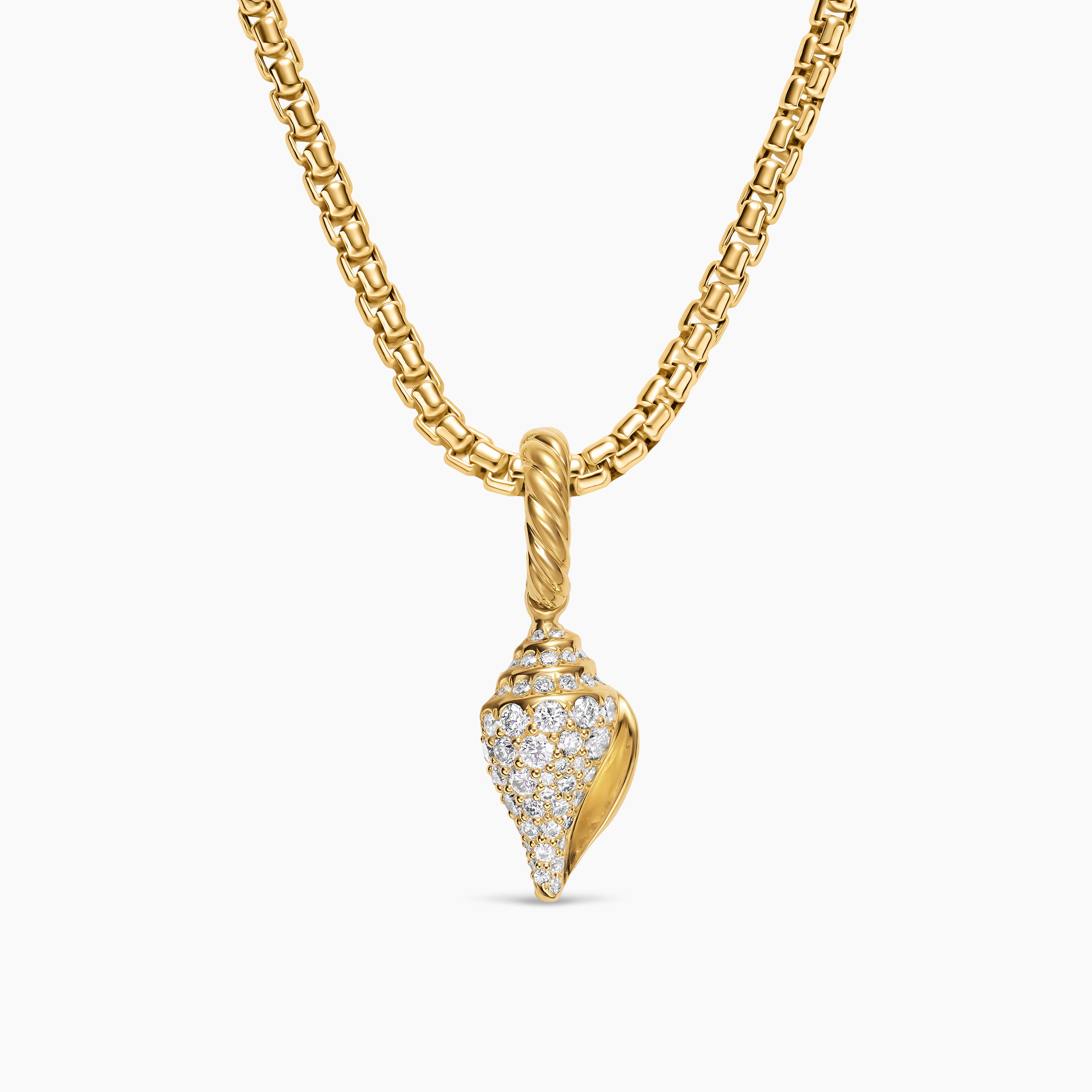 Womens Pav&eacute; Shell Amulet in 18K Yellow Gold with Diamonds, 12.8mm