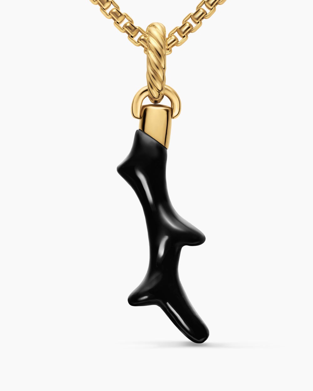 Amulette corail de petite taille en or jaune 18 carats et onyx noir, 25,2 mm femme