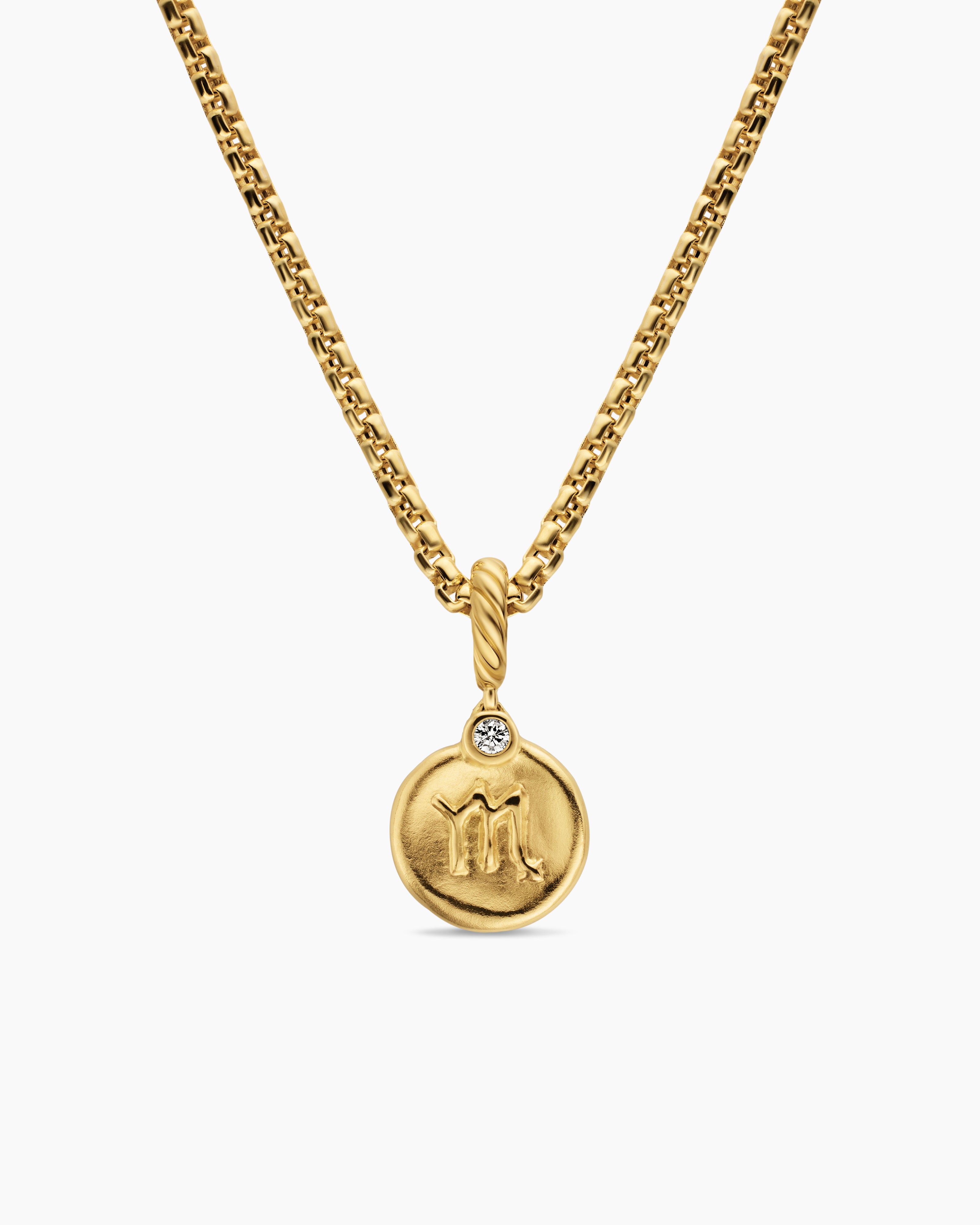 Womens Petite Scorpio Amulet in 18K Yellow Gold with Diamond, 10.4mm