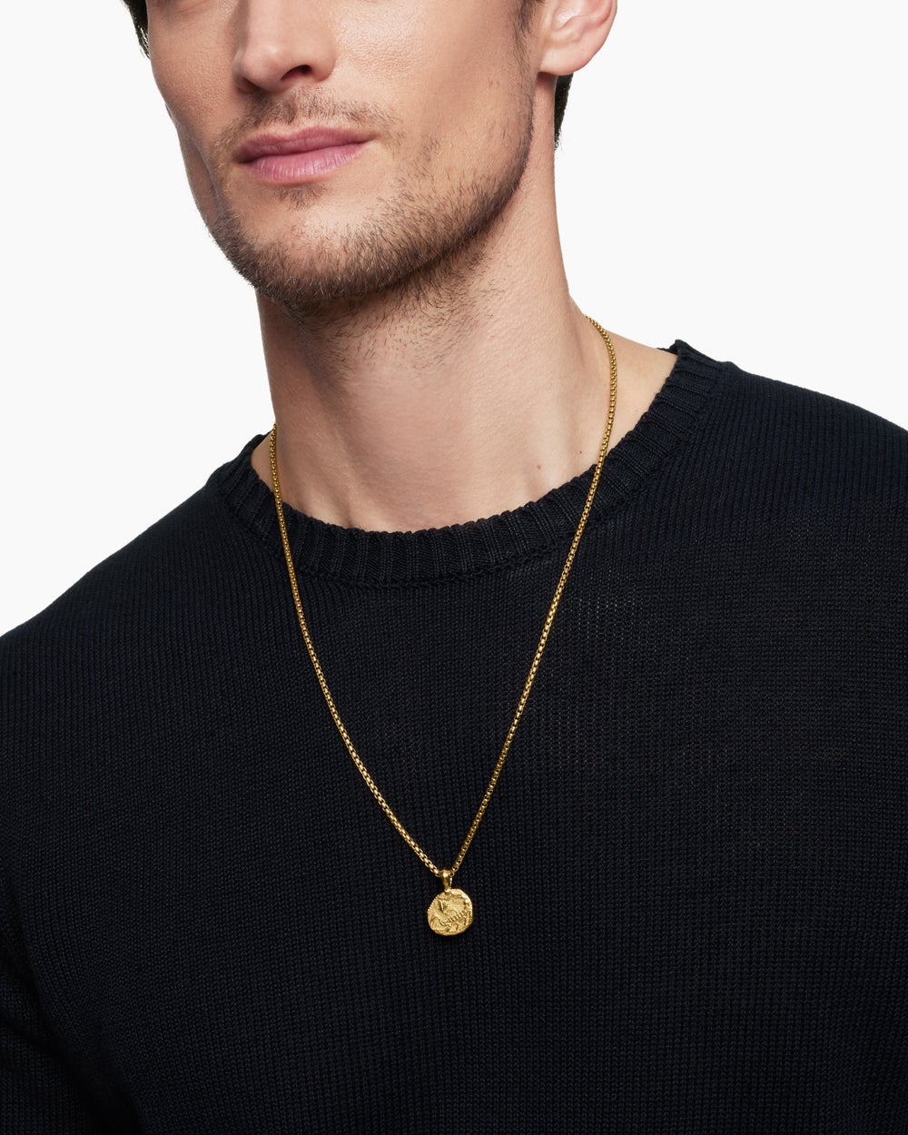 Amulette Scorpion en or jaune 18 carats, 17 mm homme