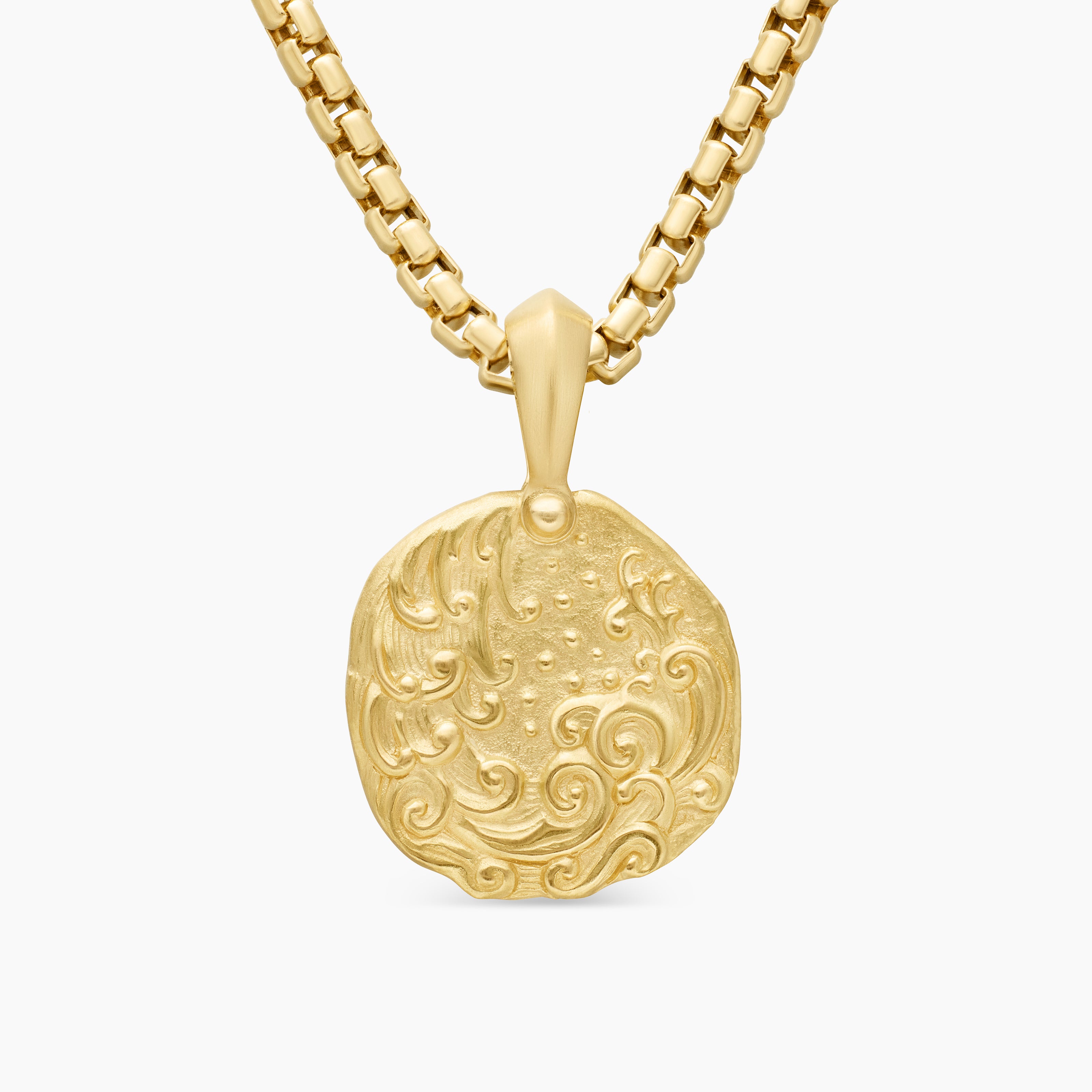 Mens Aquarius Amulet in 18K Yellow Gold, 17mm