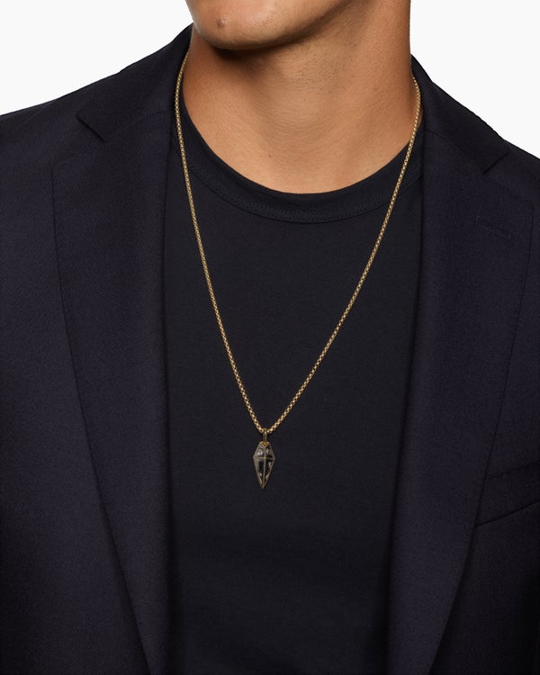 Spearpoint Amulet in 18K Yellow Gold with Forged Carbon, 27mm