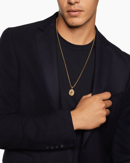 Mens Mary Amulet in 18K Yellow Gold with Diamonds, 20mm