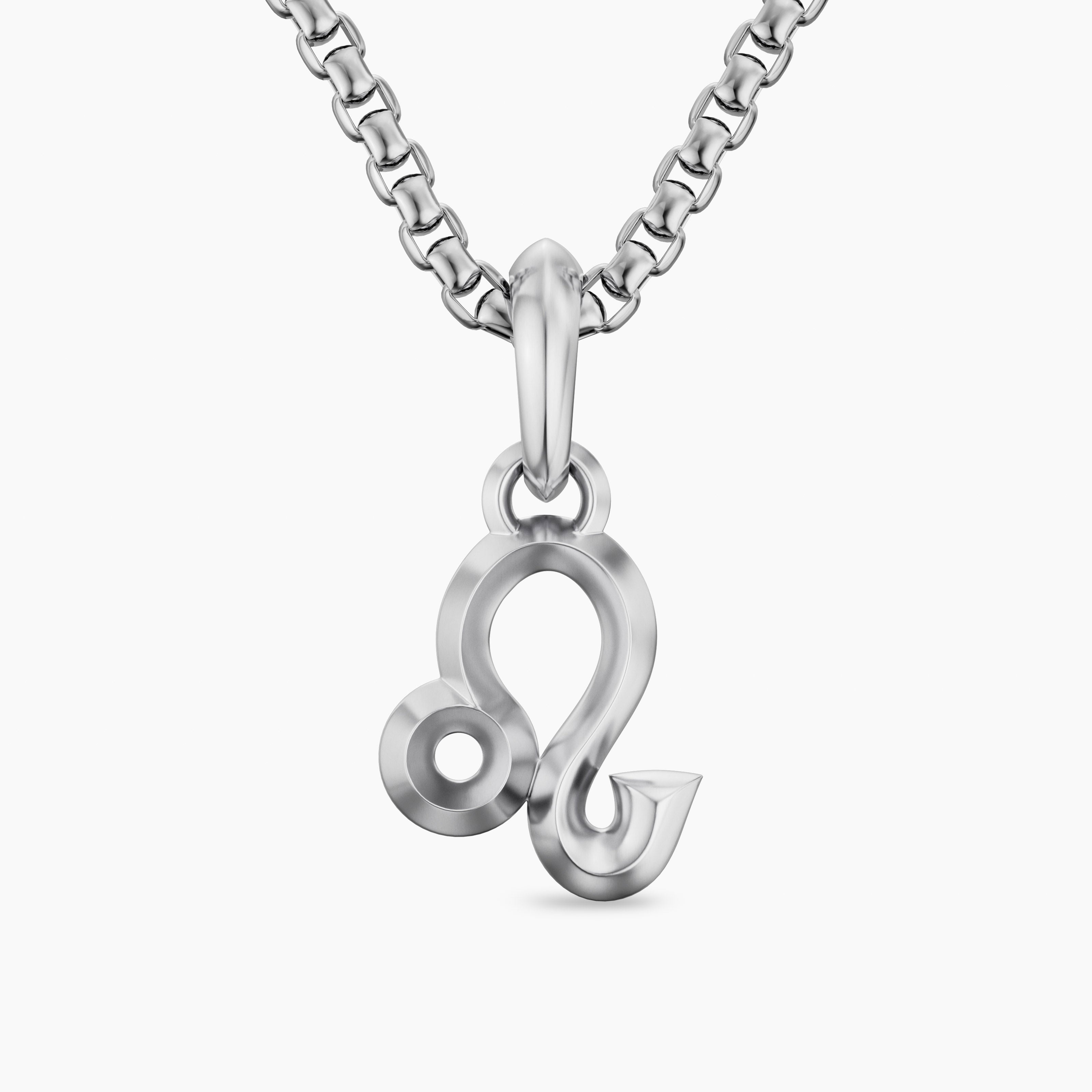 Mens Leo Amulet in Sterling Silver, 19.8mm