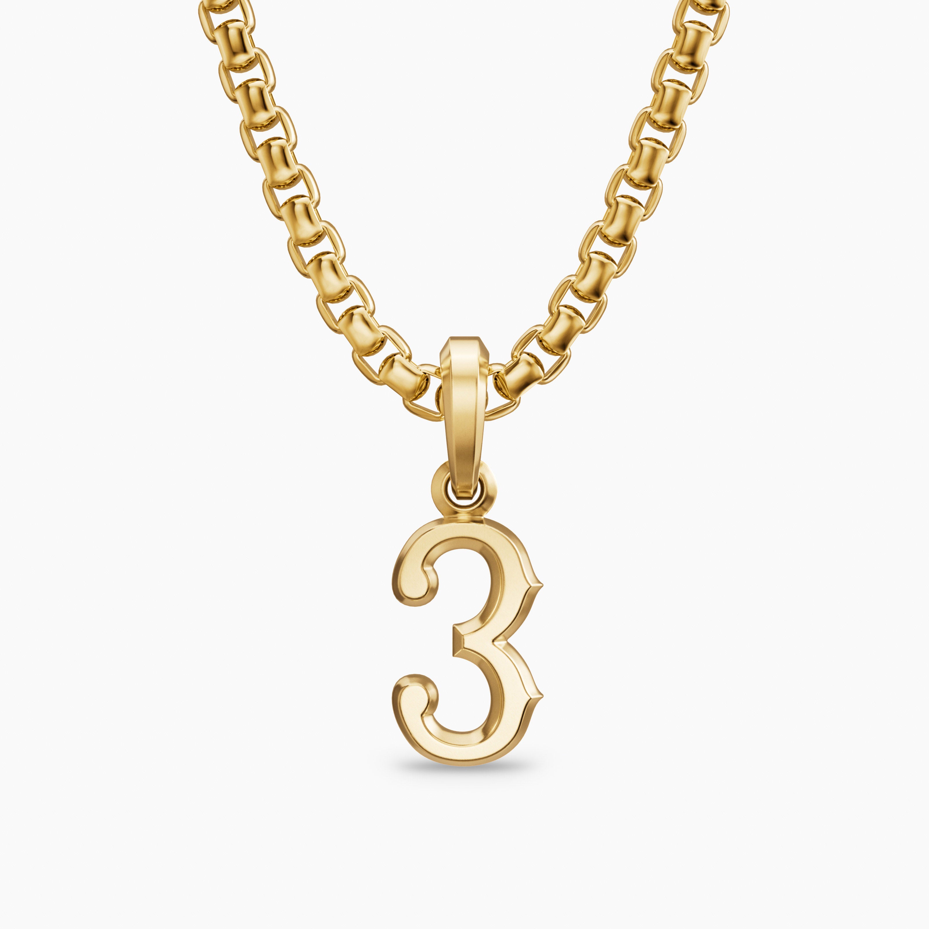 Mens Number Three Amulet in 18K Yellow Gold, 14.8mm