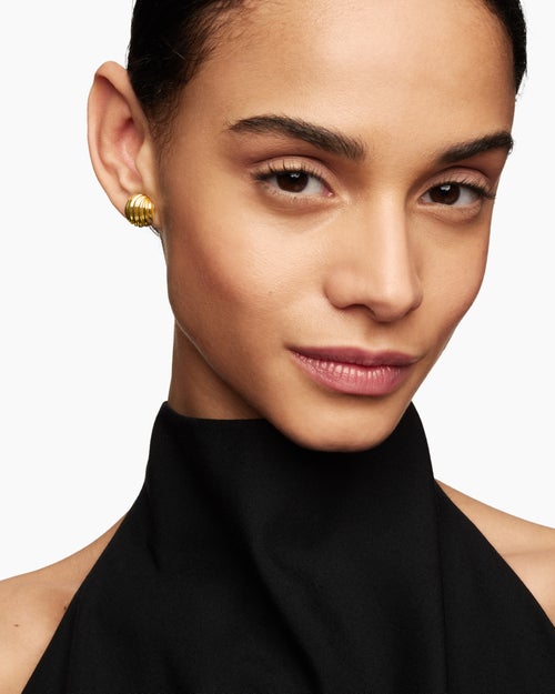 Womens Sculpted Cable Stud Earrings in 18K Yellow Gold, 14mm