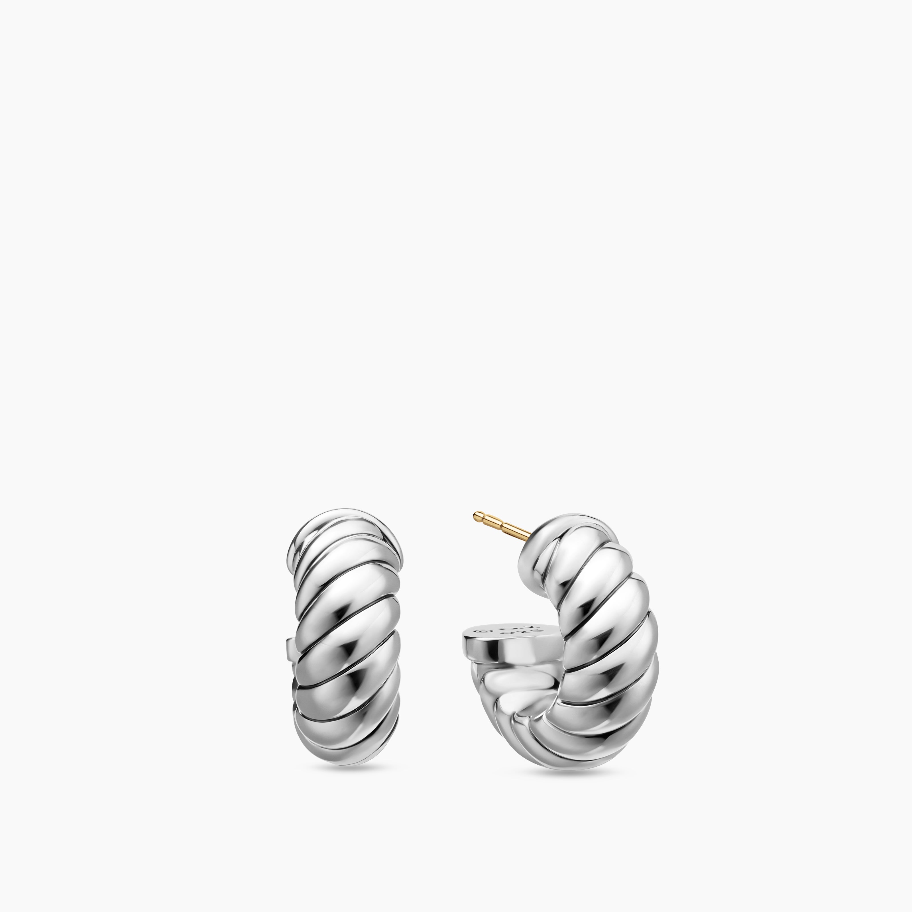 Womens Sculpted Cable Shrimp Earrings in Sterling Silver, 20.5mm