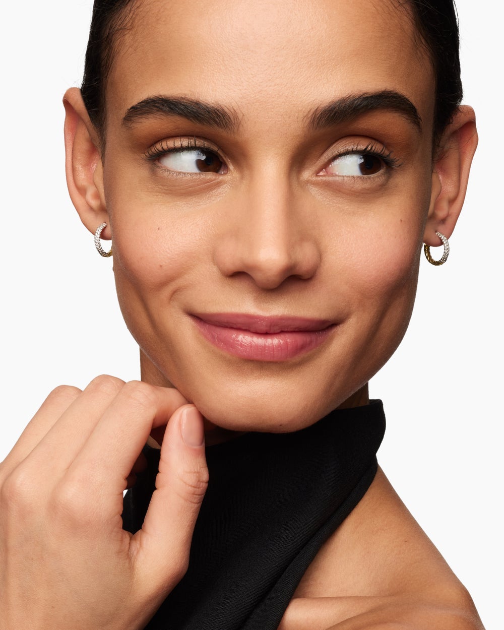 Womens Petite Pavé Huggie Hoop Earrings in 18K Yellow Gold with Diamonds, 14mm